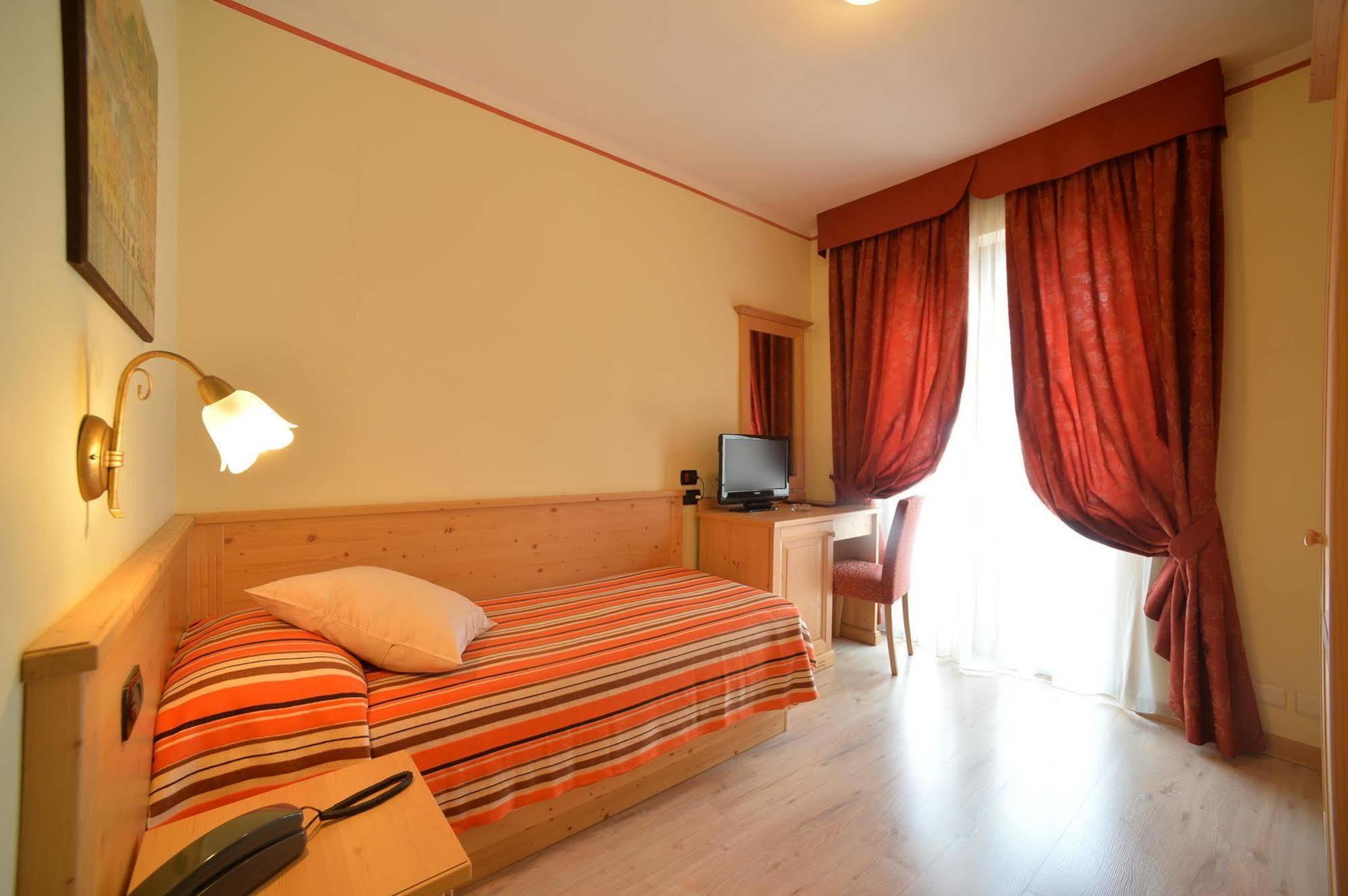 Residence Canada Pinzolo Εξωτερικό φωτογραφία