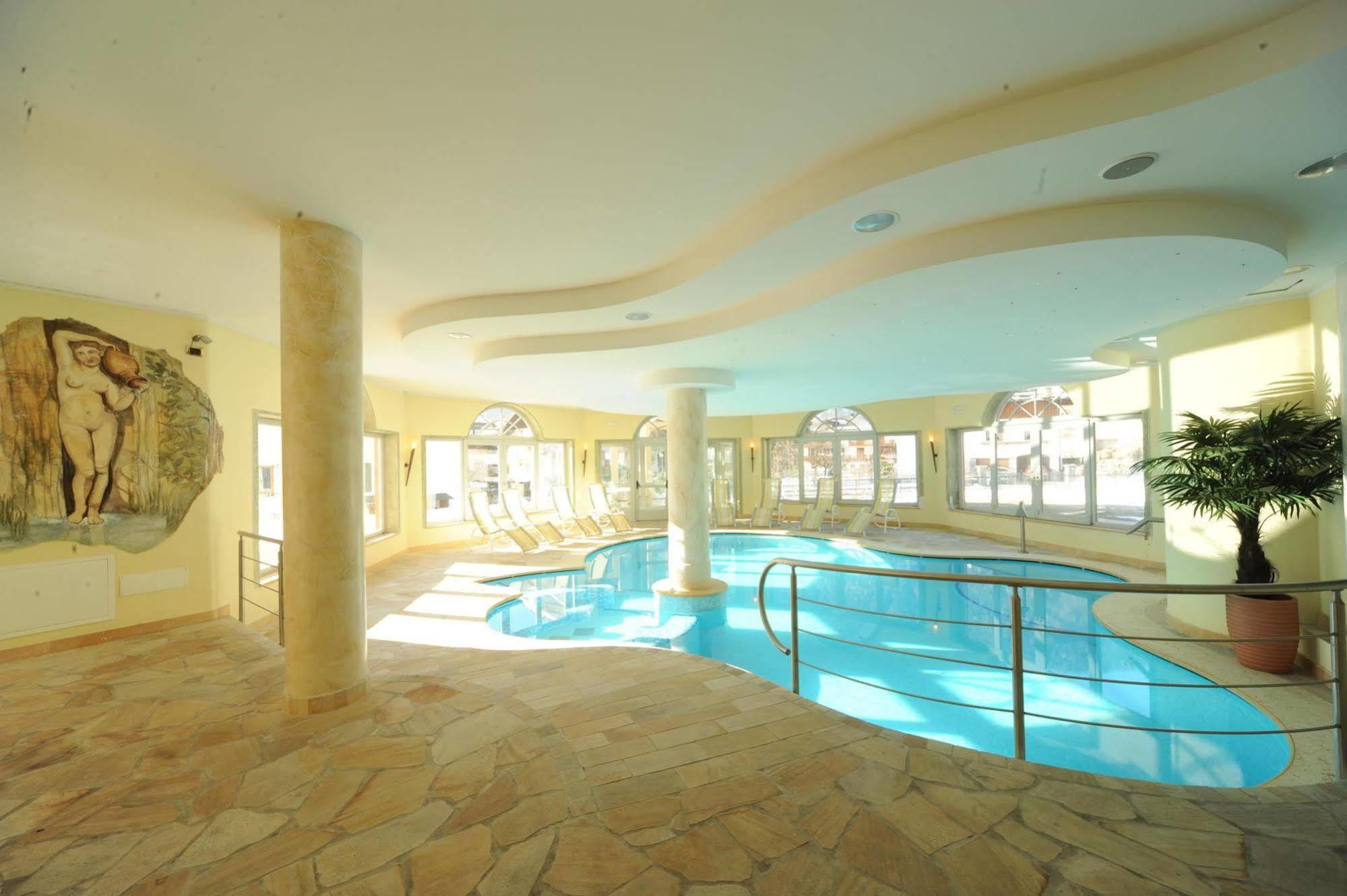 Residence Canada Pinzolo Εξωτερικό φωτογραφία
